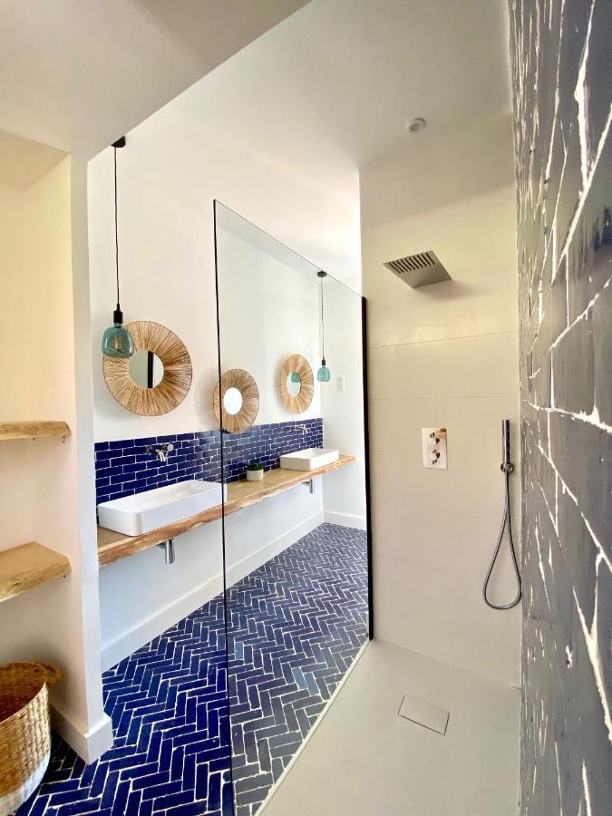 De Standing Avec Magnifique Vue Et Piscines Privees, Sagone Villa *