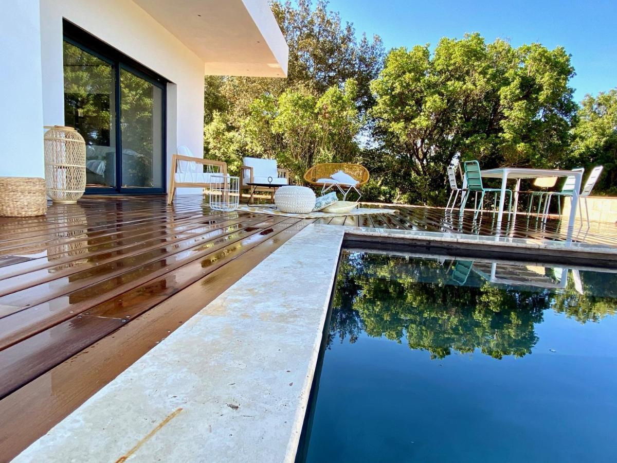 Villa De Standing Avec Magnifique Vue Et Piscines Privees, Sagone Sagone (Corsica)