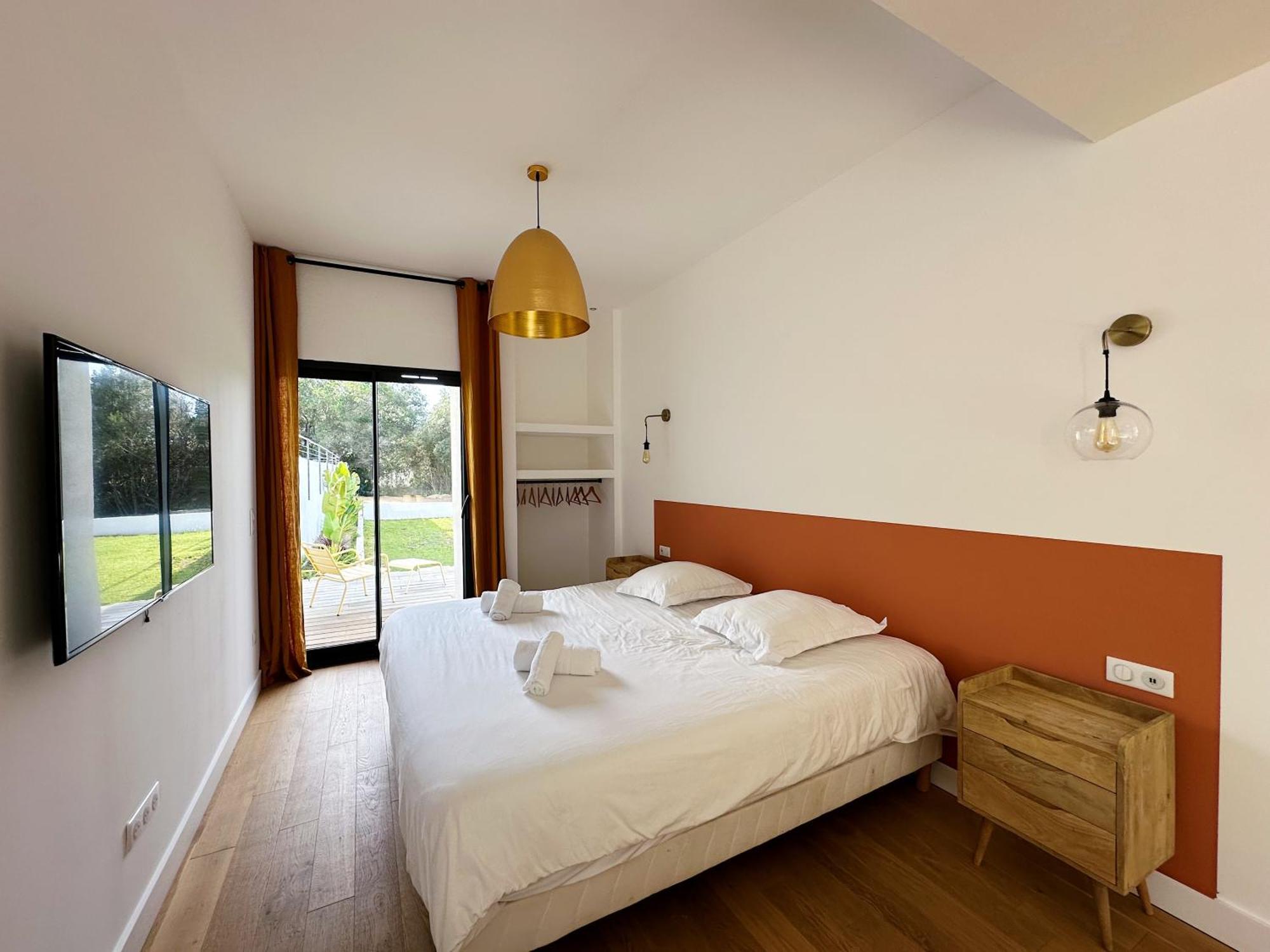 De Standing Avec Magnifique Vue Et Piscines Privees, Sagone Villa *