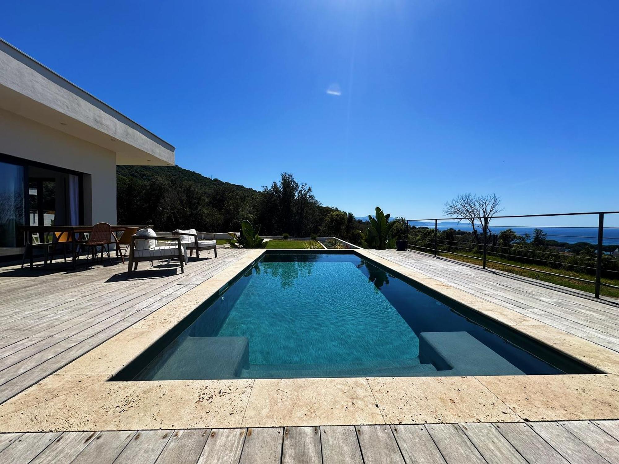 De Standing Avec Magnifique Vue Et Piscines Privees, Sagone *